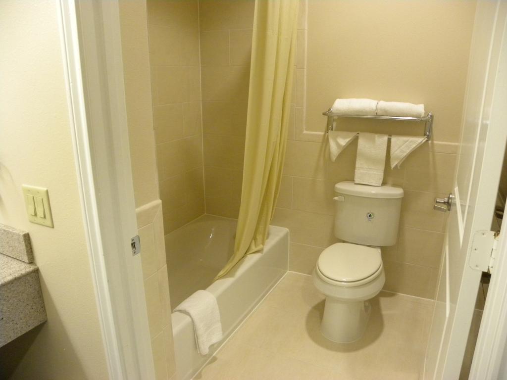 Palace Inn Kingwood Хъмбъл Стая снимка